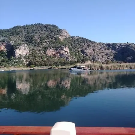 מלון Holiday Hotel Dalyan 2*
