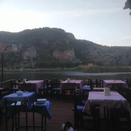 Holiday Hotel Dalyan מלון דליאן