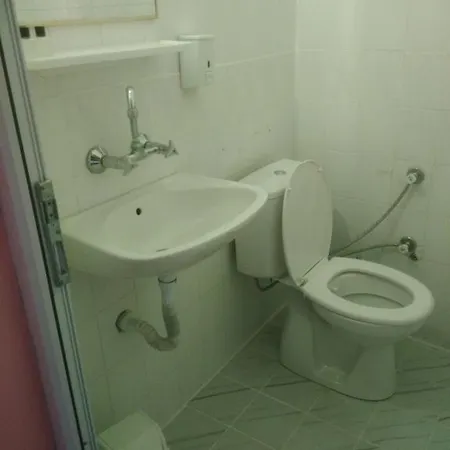 Holiday Hotel Dalyan מלון 2*